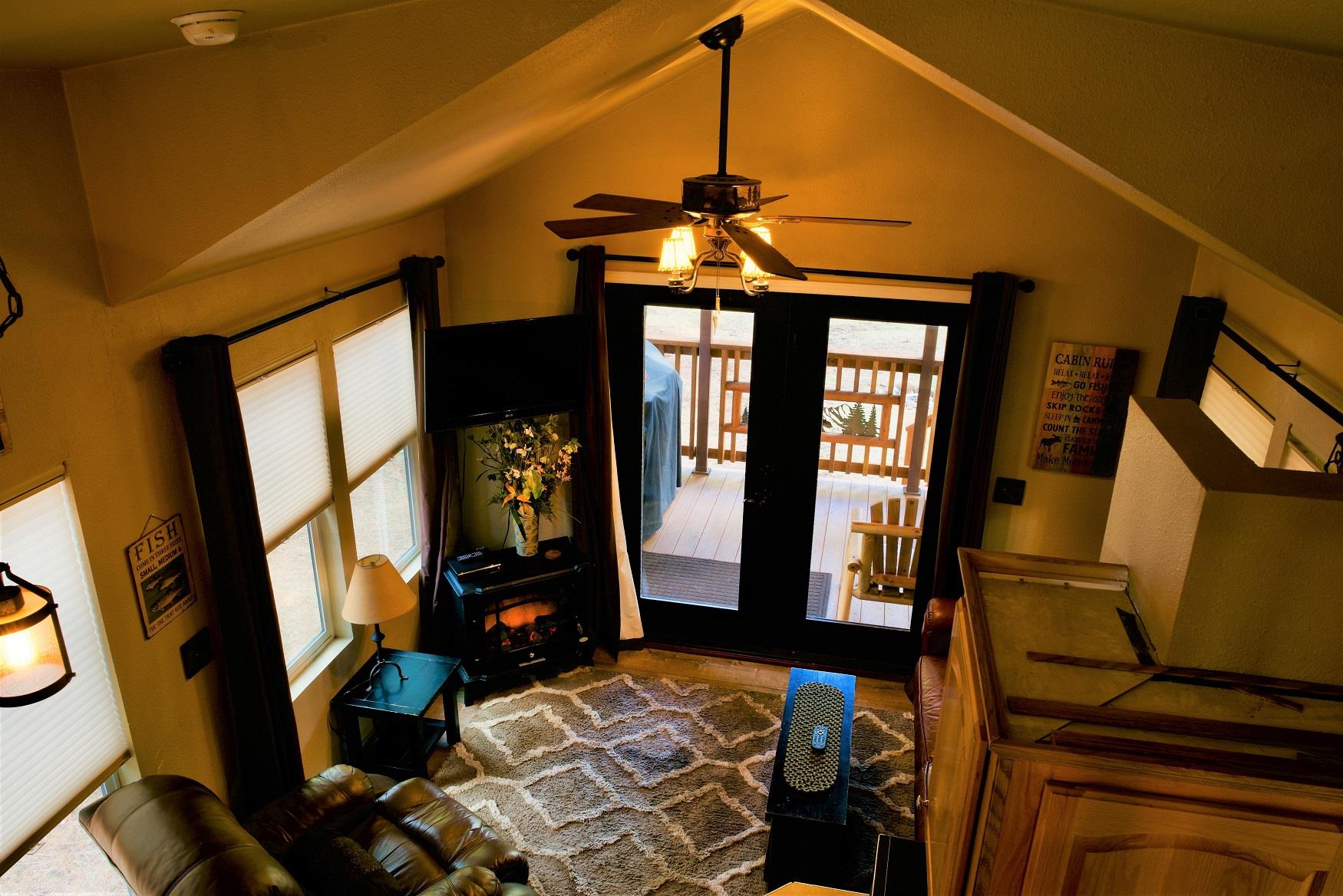 The living room of Juniper Cabin at Cold Springs Resort & RV Park in Camp Sherman, Oregon